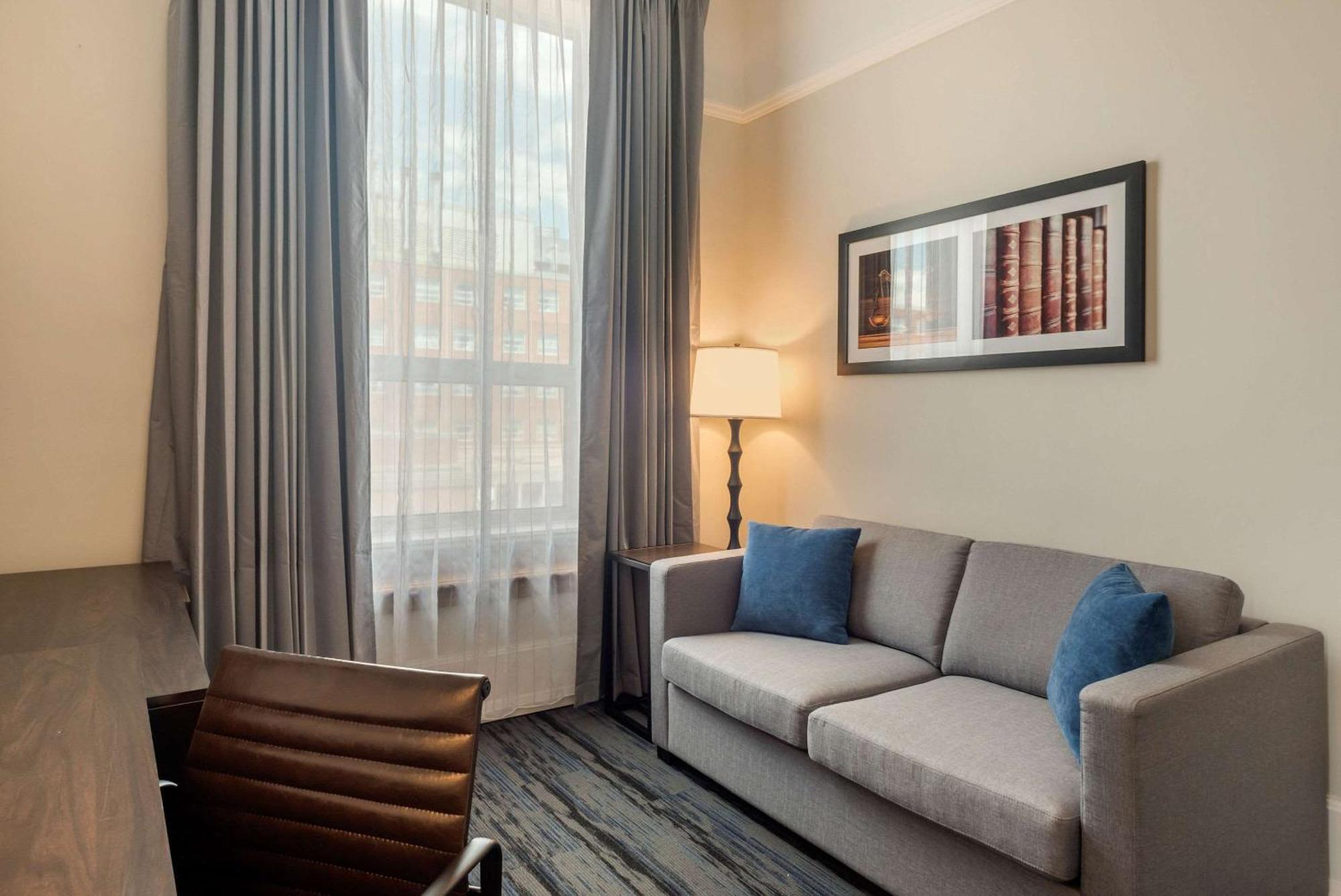 เดอะ คอร์ตเฮาส์ โฮเต็ล แอสเซนด์ โฮเต็ล คอลเลคชั่น Hotel ธันเดอร์เบย์ ภายนอก รูปภาพ