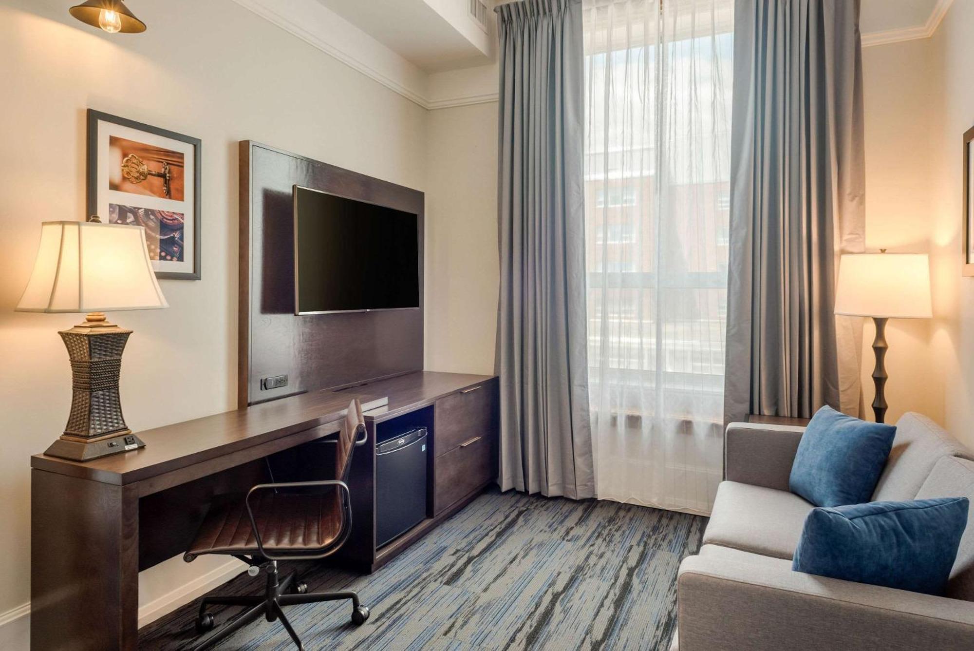 เดอะ คอร์ตเฮาส์ โฮเต็ล แอสเซนด์ โฮเต็ล คอลเลคชั่น Hotel ธันเดอร์เบย์ ภายนอก รูปภาพ