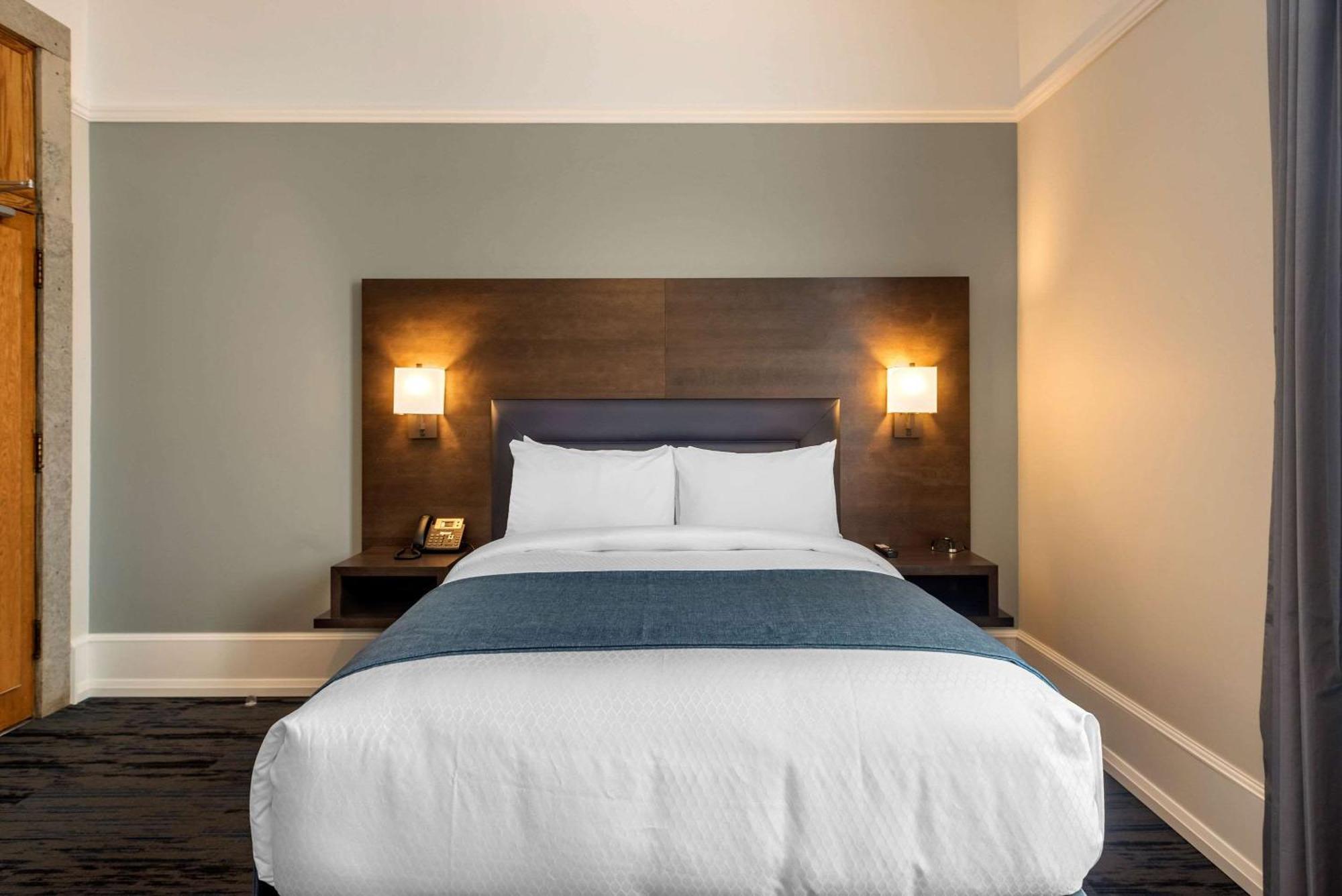 เดอะ คอร์ตเฮาส์ โฮเต็ล แอสเซนด์ โฮเต็ล คอลเลคชั่น Hotel ธันเดอร์เบย์ ภายนอก รูปภาพ