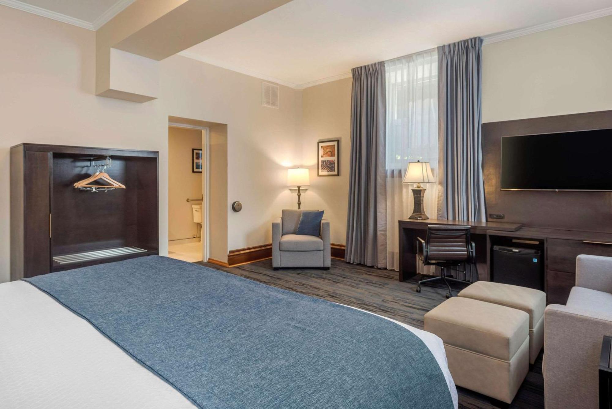 เดอะ คอร์ตเฮาส์ โฮเต็ล แอสเซนด์ โฮเต็ล คอลเลคชั่น Hotel ธันเดอร์เบย์ ภายนอก รูปภาพ